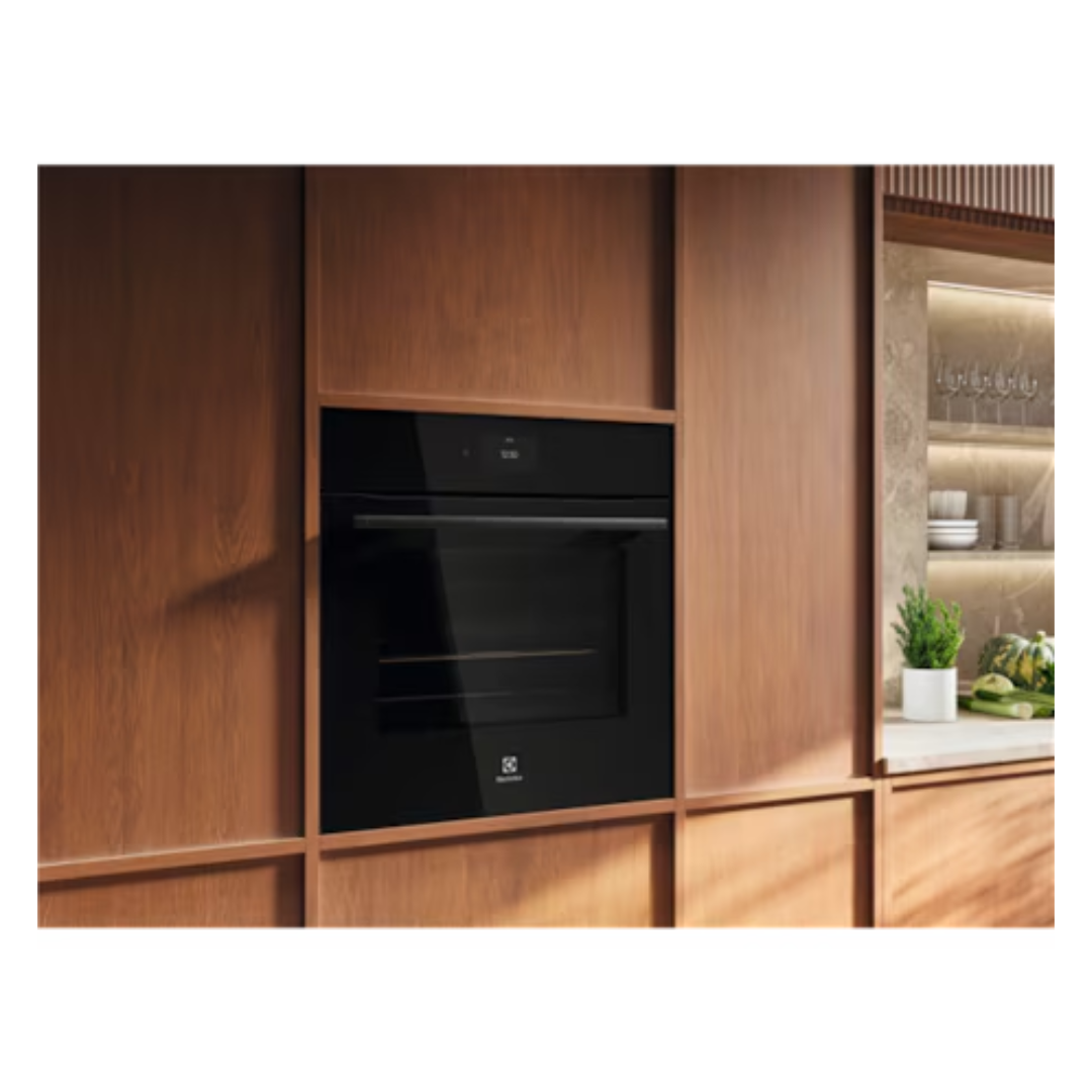Electrolux 60cm Pyrolytic Single Oven with AITasteAssist