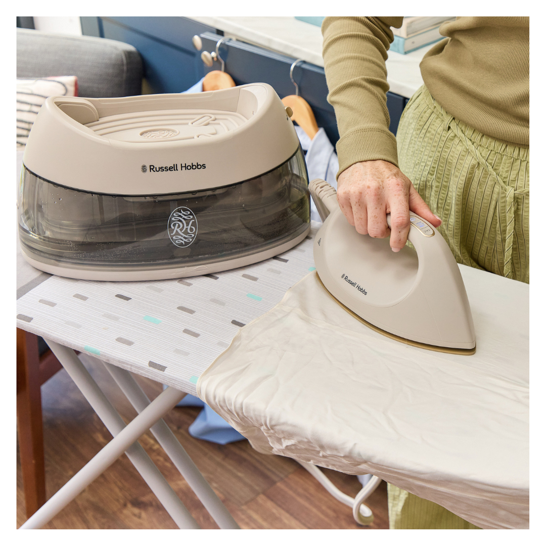 Russell Hobbs Fabric Luxe Steam Generator - Stone
