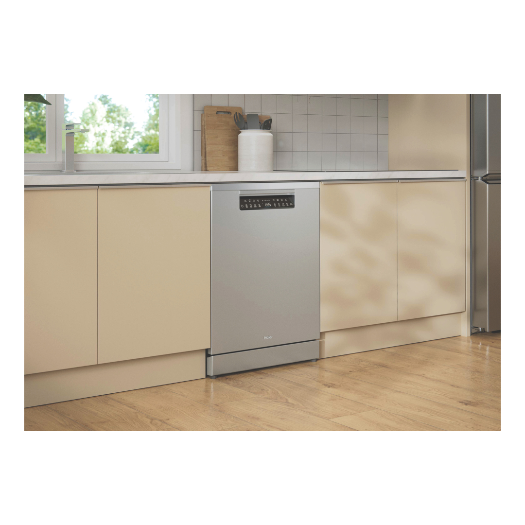 Haier 15 Place Setting Silver Steel Freestanding Dishwasher